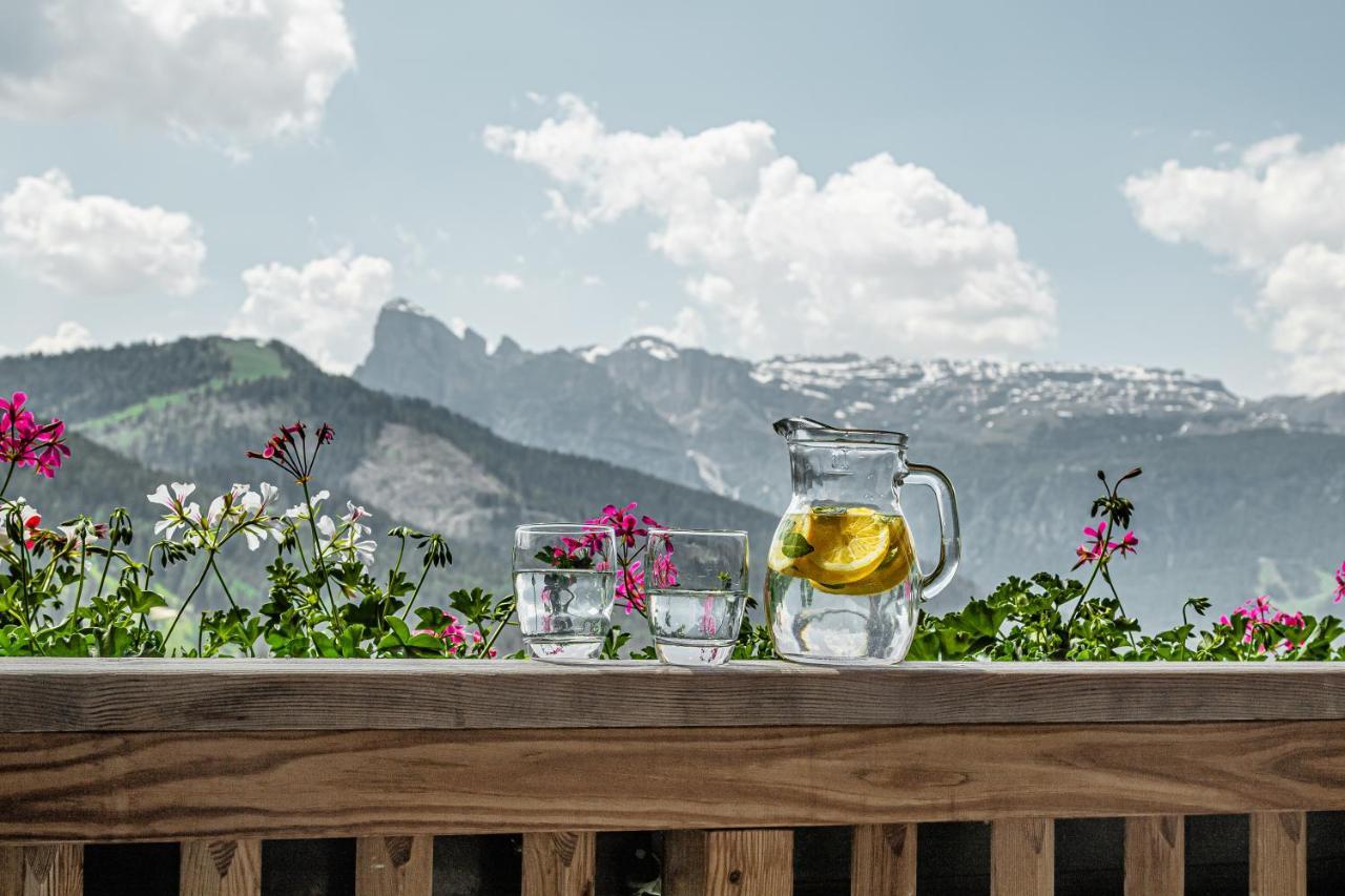 B&B - Hotel Ciasa Rue Blanch San Cassiano  Zewnętrze zdjęcie