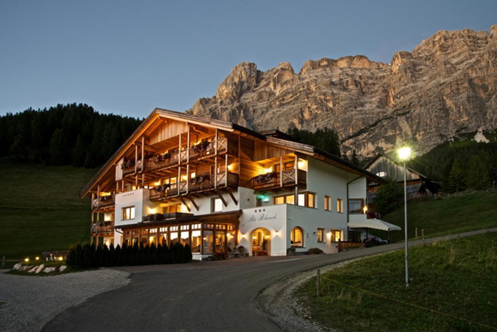 B&B - Hotel Ciasa Rue Blanch San Cassiano  Zewnętrze zdjęcie