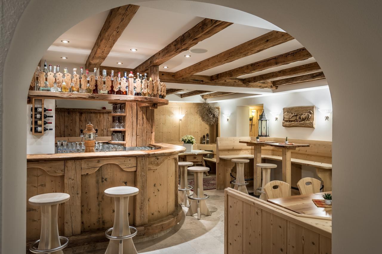 B&B - Hotel Ciasa Rue Blanch San Cassiano  Zewnętrze zdjęcie