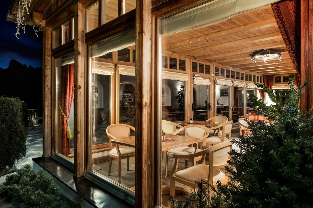B&B - Hotel Ciasa Rue Blanch San Cassiano  Zewnętrze zdjęcie